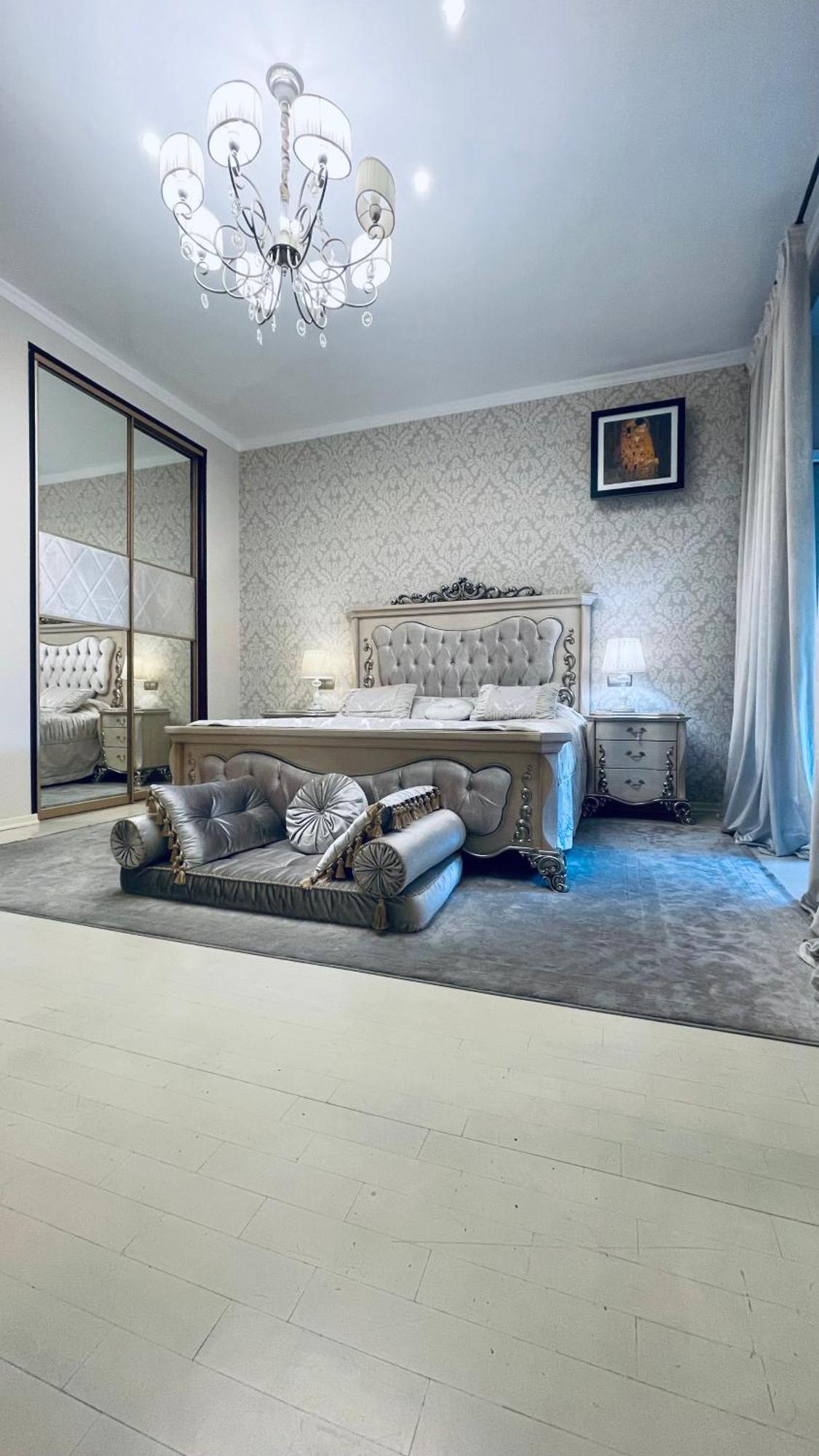 Luxury Design Apartments In The Center Of Kiev Exterior photo